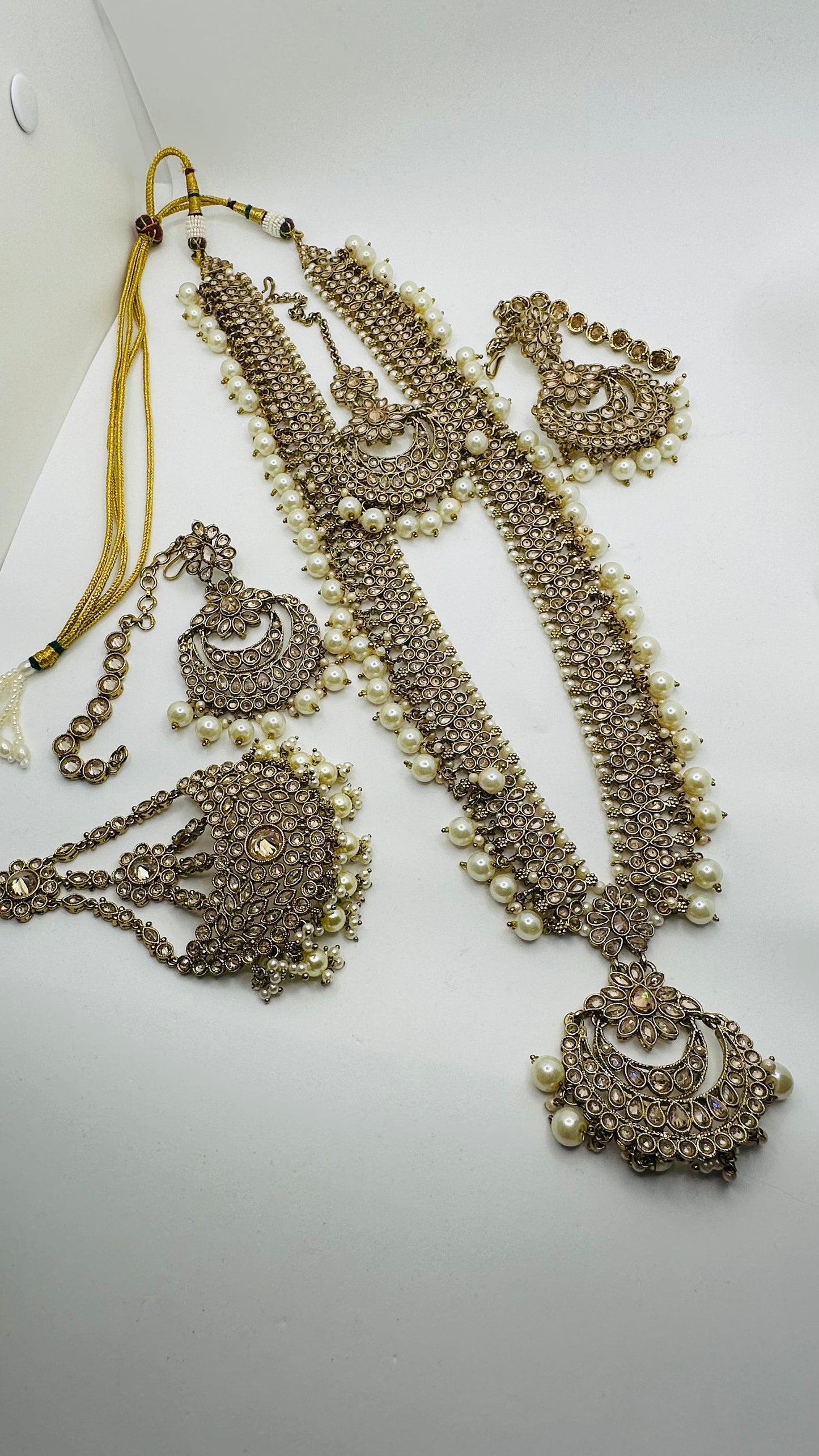 Noor - Exclusive Beautiful Jwellery Set