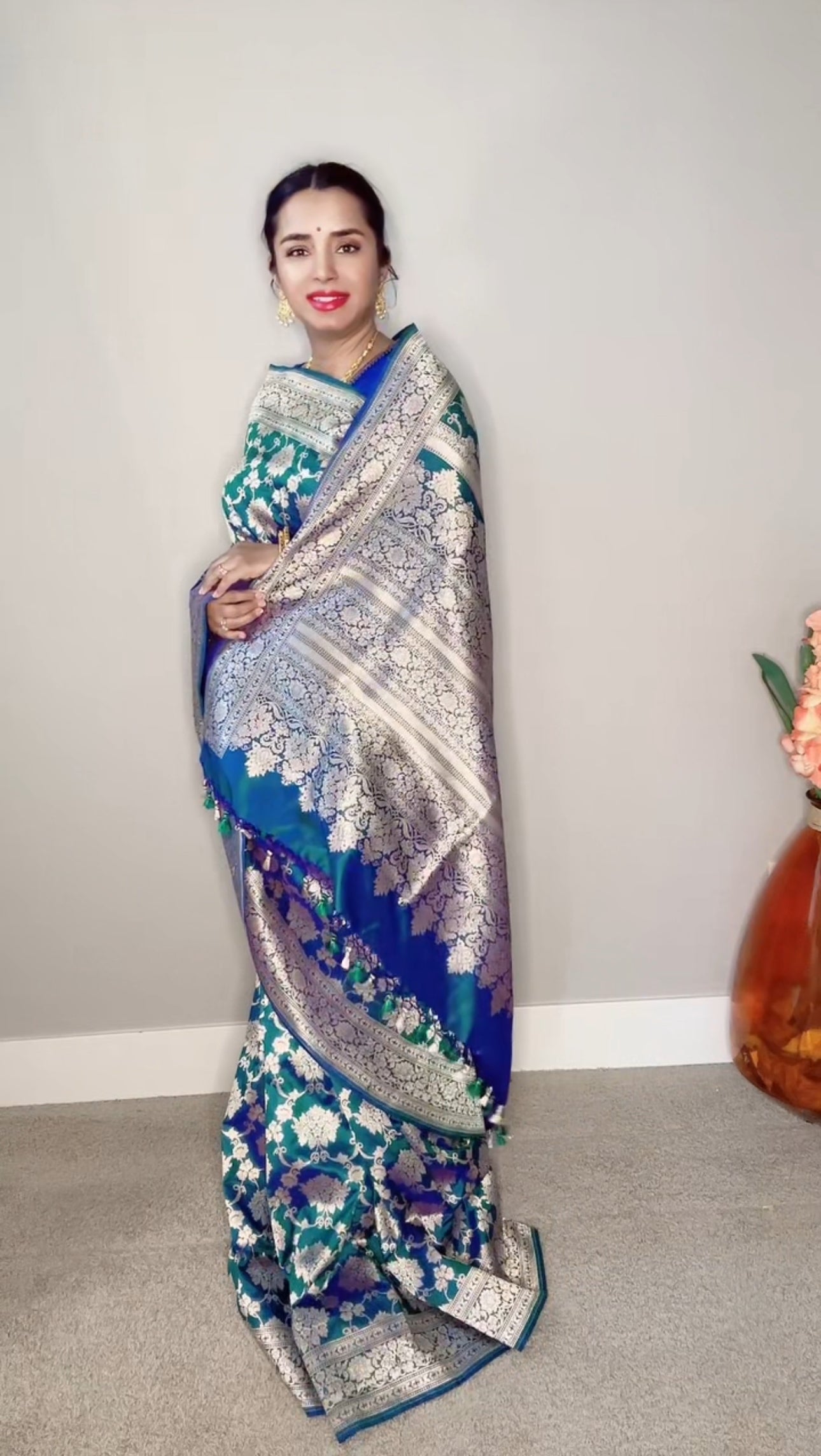Pure Banarasi Katan Jangla Dual Shade Silk Saree - Peacock Blue