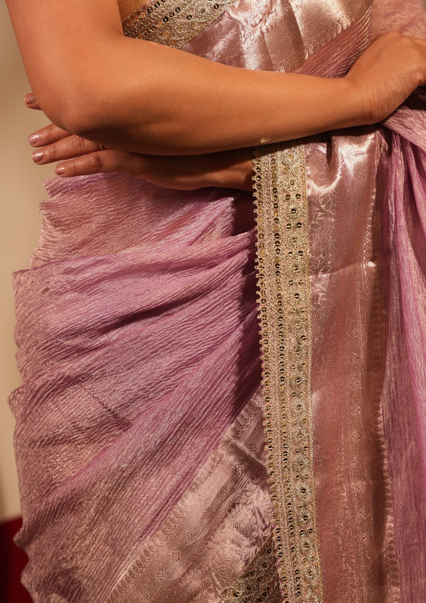 Banarasi Pure Crushed Tissue Silk Handwoven Saree with blouse fabric