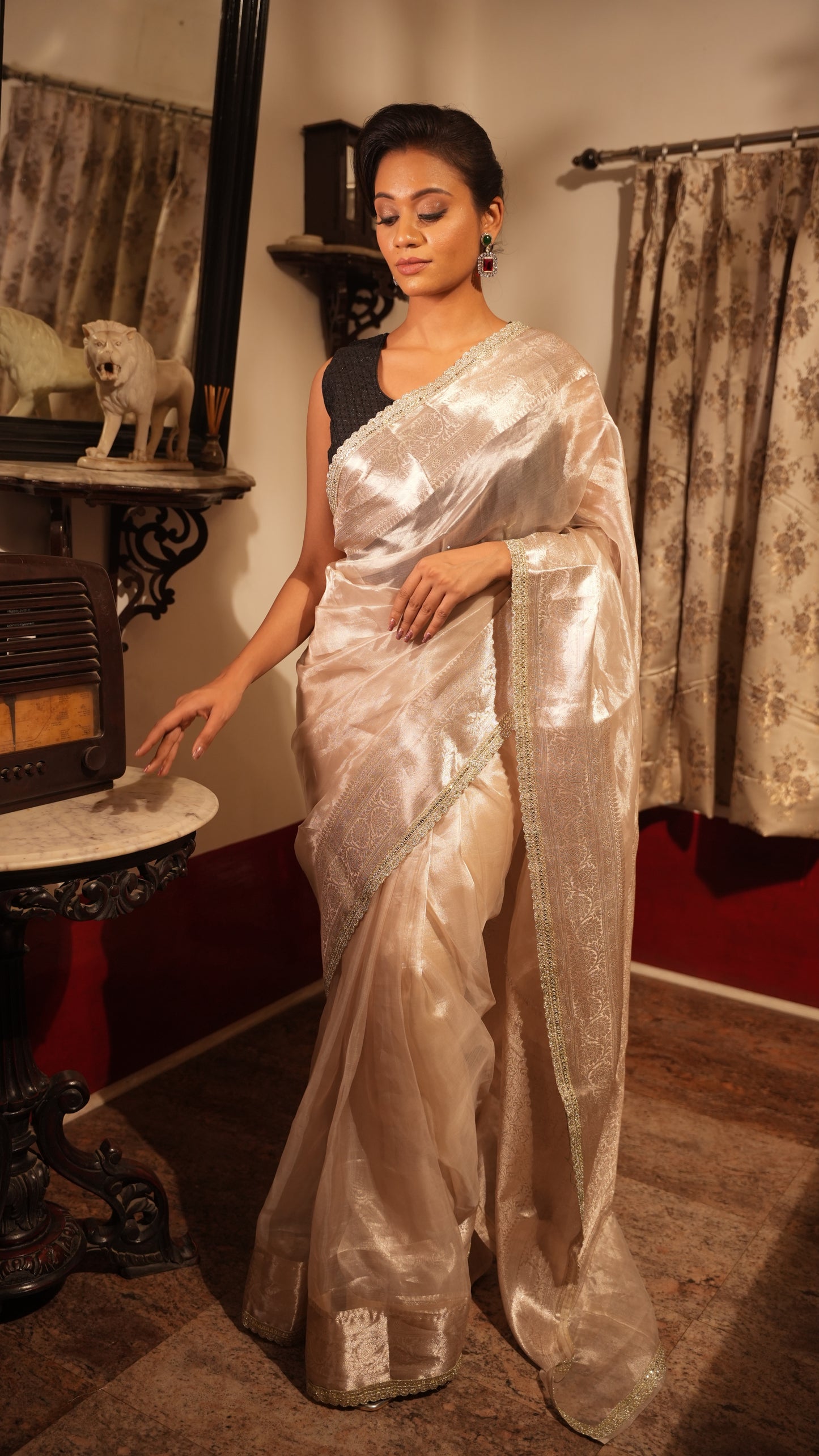 The Chandi Collection - Banarasi  Pure Tissue Silk  Handwoven  Saree with blouse fabric - Ivory