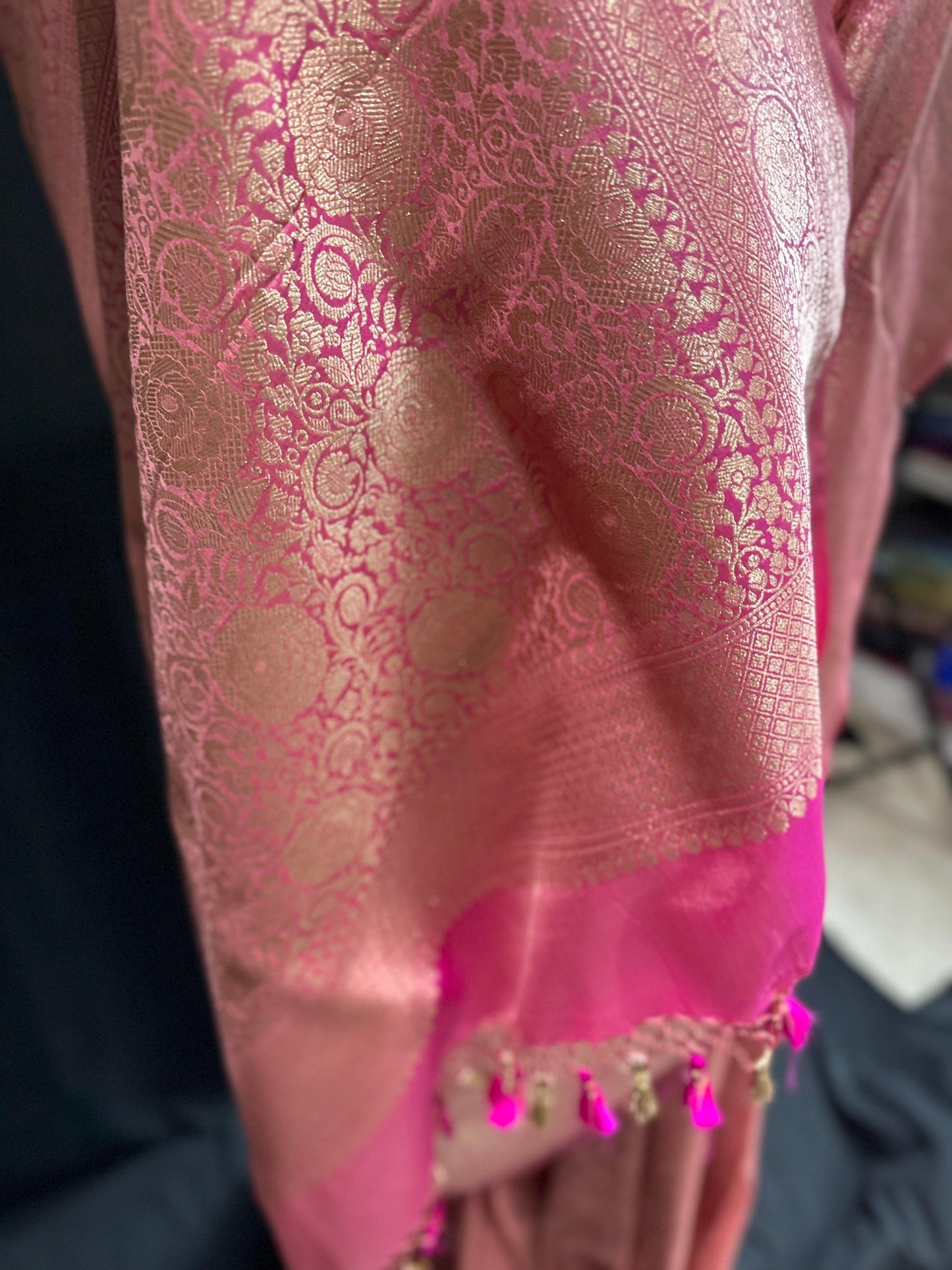 Tanchoi Banarasi Handwoven Pink Katan Silk Saree with Gold Zari Silk Mark Saree with blouse
