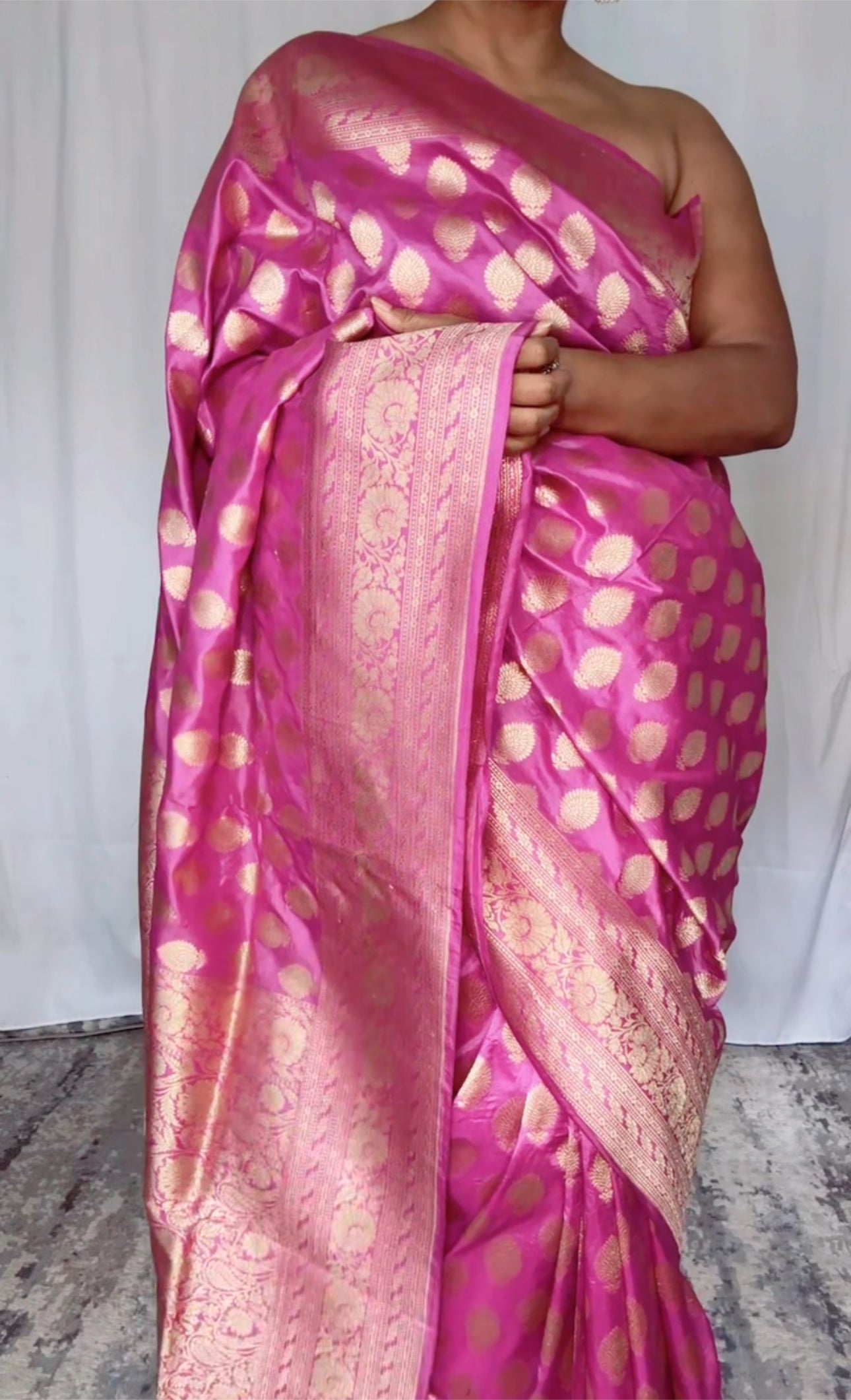 Exquisite  Handwoven Katan Silk Saree with Gold Zari Silk Mark Saree with blouse fabric - Dual tone - pinkish purple