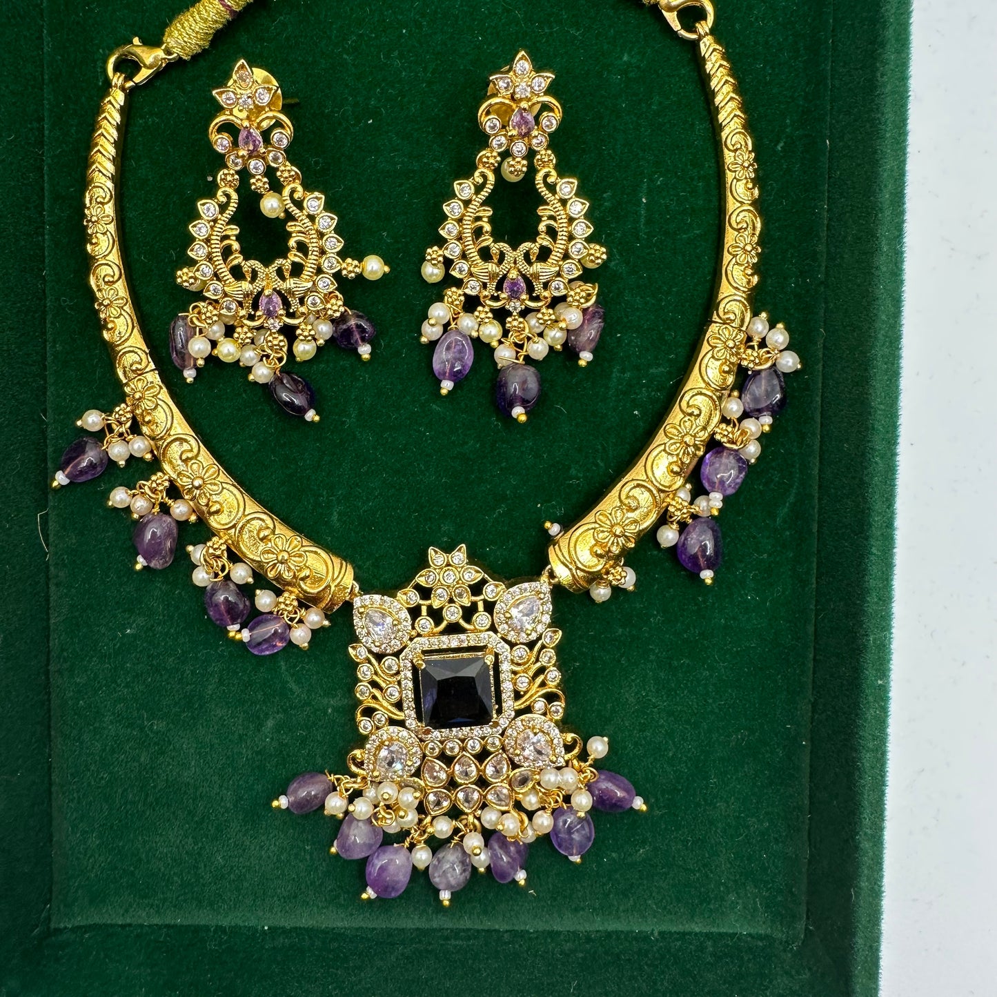 Neela exclusive Hasli set in Mosanite