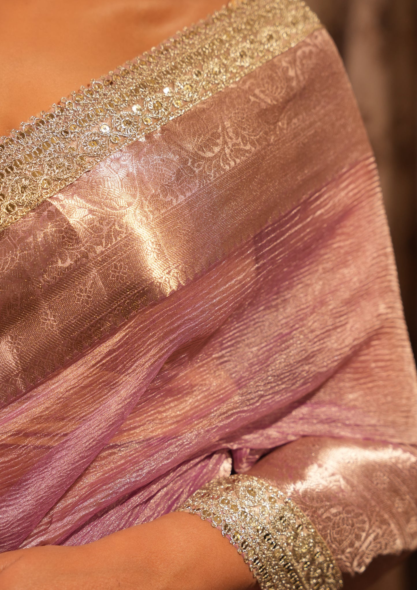 Banarasi Pure Crushed Tissue Silk Handwoven Saree with blouse fabric