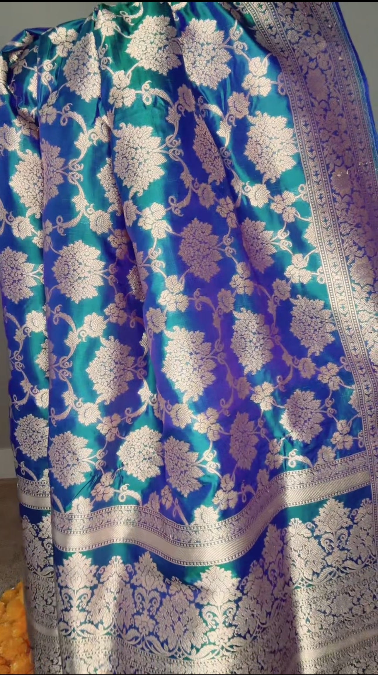 Pure Banarasi Katan Jangla Dual Shade Silk Saree - Peacock Blue