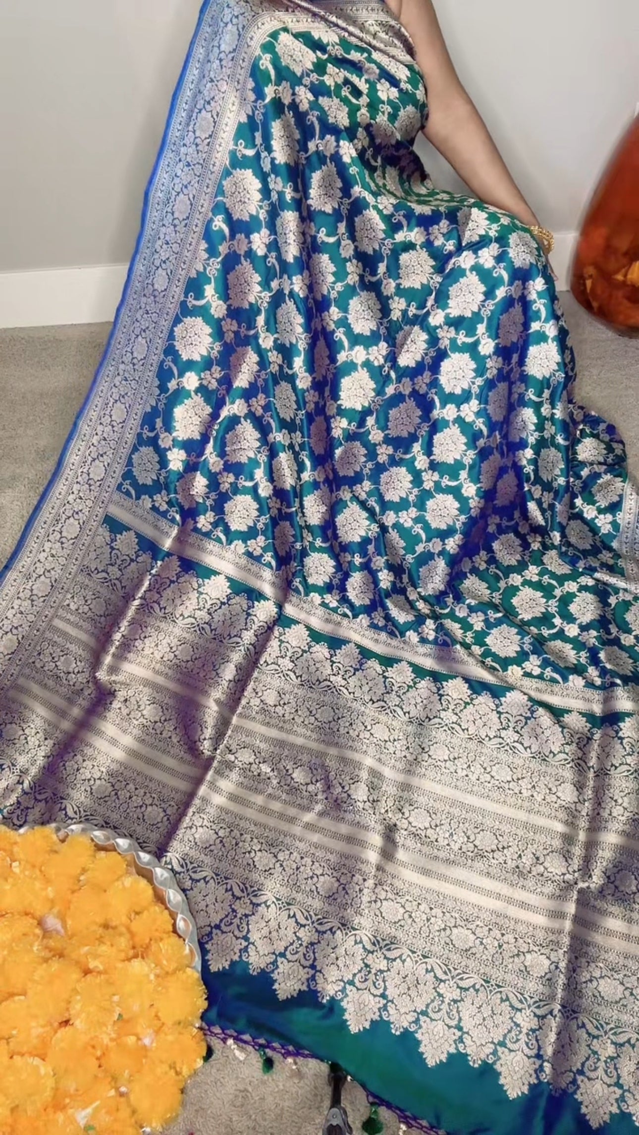 Pure Banarasi Katan Jangla Dual Shade Silk Saree - Peacock Blue
