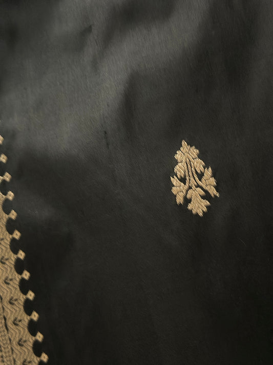 Minimalist Handwoven Mulberry Katan Silk Saree - Black