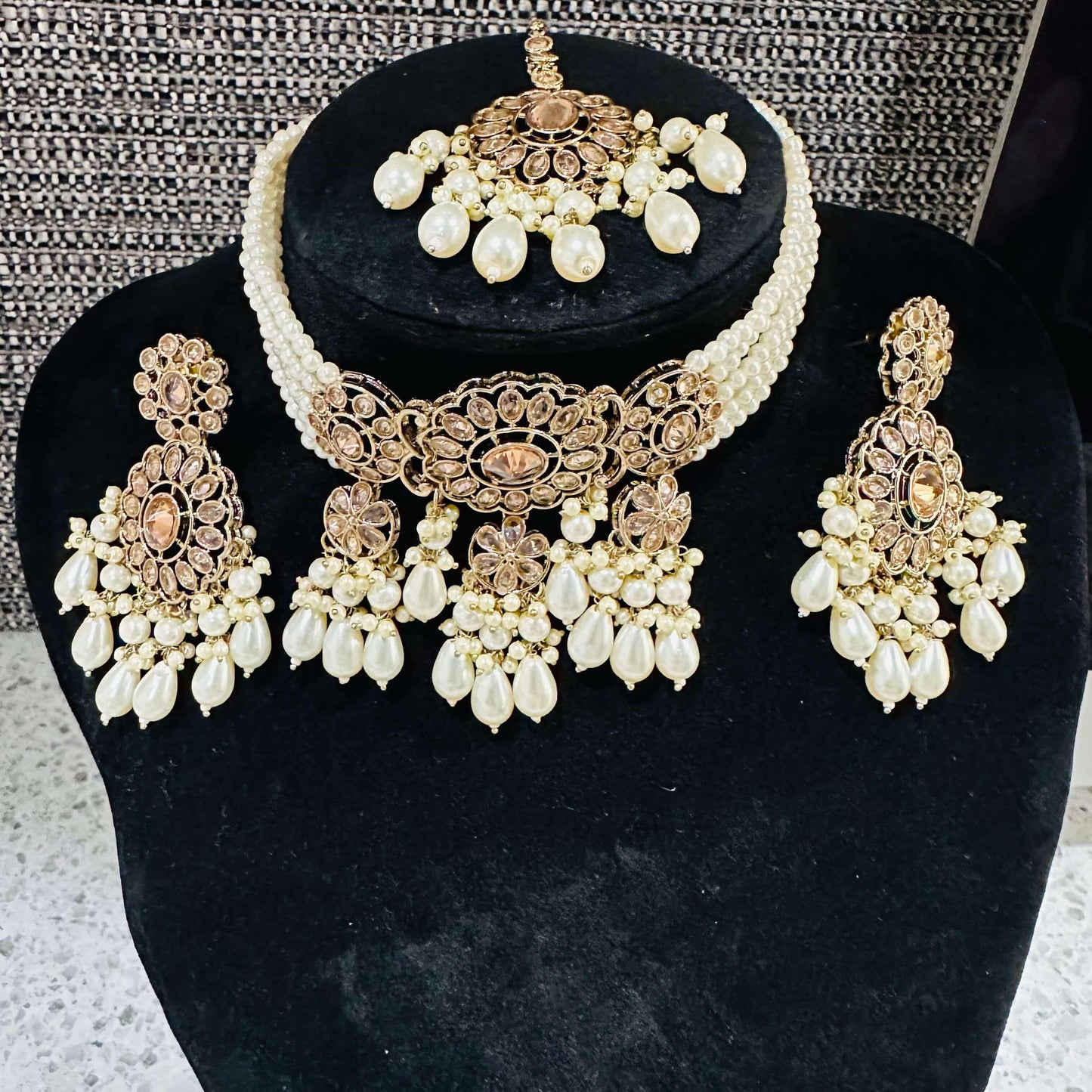 Heer - Exclusive Beautiful Jwellery Choker Set