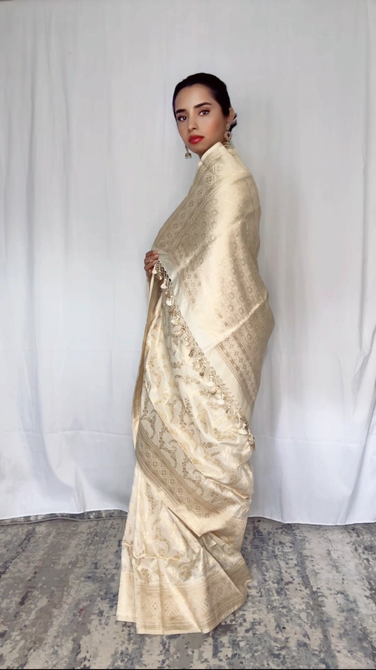 Exquisite  Handwoven Katan Silk Saree Ivory  - Silk Mark certified