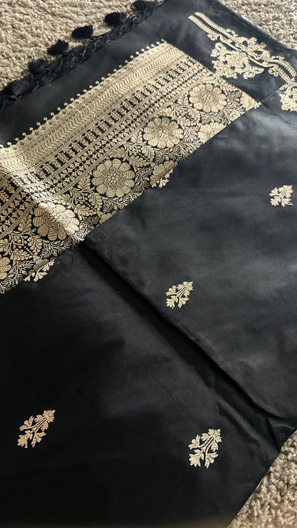 Minimalist Handwoven Mulberry Katan Silk Saree - Black