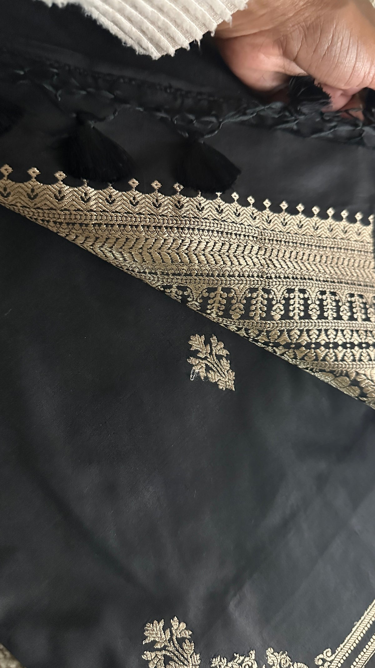 Minimalist Handwoven Mulberry Katan Silk Saree - Black