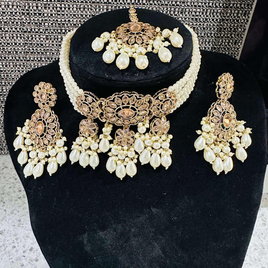 Heer - Exclusive Beautiful Jwellery Choker Set