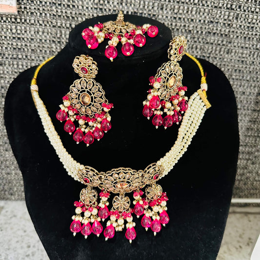 Noor - Exclusive Beautiful Jwellery Choker Set